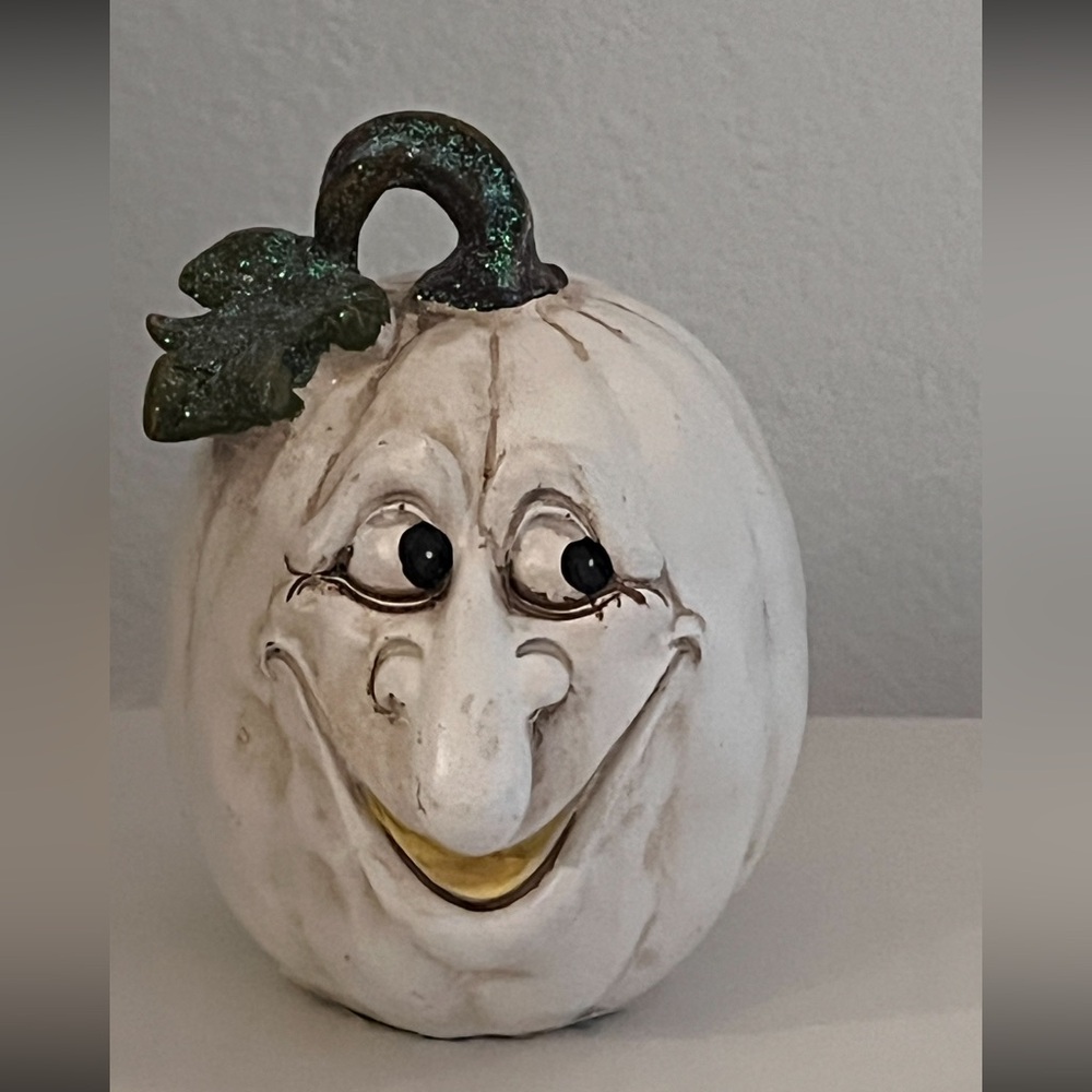 Shinoda Halloween Anthropomorphic Jack-O-Lantern Smiling  Pumpkin 4.5”H